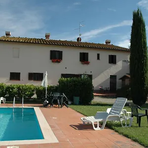 Spacious Farmhouse In Pienza With Swimming Pool Contignano